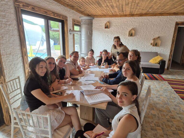 (Foto) Tabără de folclor organizată de Centrul de Cultură al Județului Bihor
