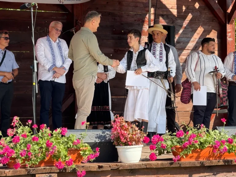 Un tânăr de 15 ani din Oradea, câștigătorul Festivalului Concurs al Viorii cu Goarnă „Dorel Codoban” (Galerie foto)