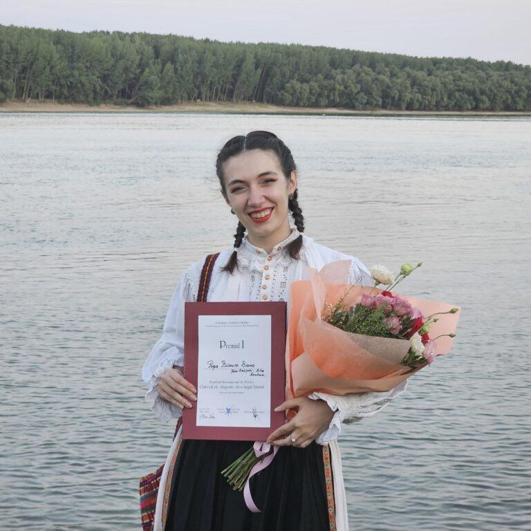 Bianca Diana Popa, orădeanca care a câștigat Premiul I la Festivalul Internațional de Folclor „Cântec de dragoste de-a lungul Dunării”