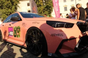 Bolizi de milioane au cucerit Cetatea Oradea, la GOAT Rally Tour 2025-10