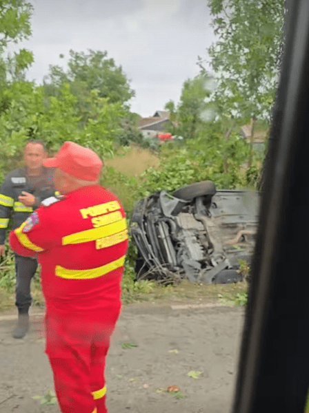 Accident rutier la Miersig: autoturism răsturnat, o femeie rănită