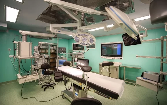 Primăria Oradea investește milioane de lei în dotarea Secției de Neonatologie