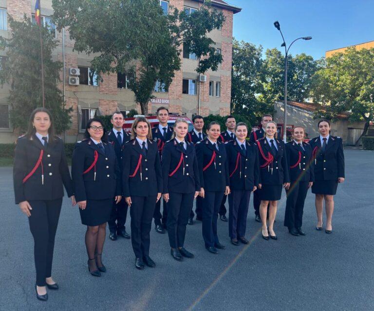 Peste 80 de pompieri bihoreni au fost avansați în grad