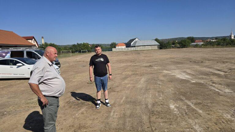 Comuna Oșorhei demarează construcția unui teren sportiv modern, conform standardelor internaționale