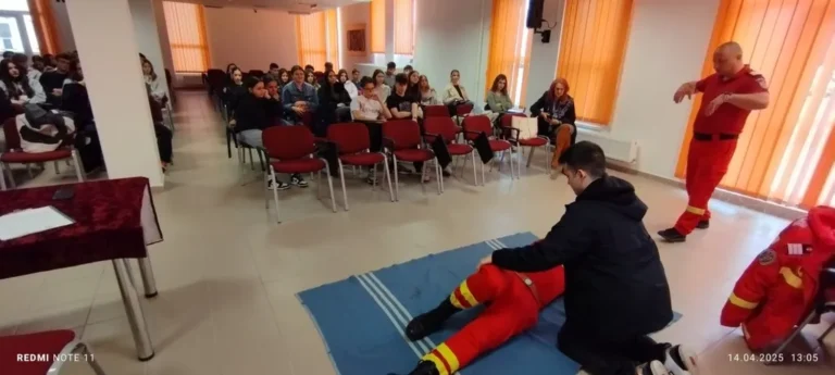 Acțiuni desfășurate de pompierii bihoreni pentru siguranța elevilor în noul an școlar