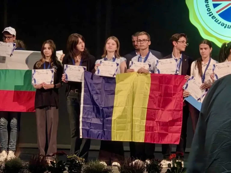 Medalie de argint pentru un orădean la Olimpiada Internațională de Limba Engleză 2025. România, zece distincții în total