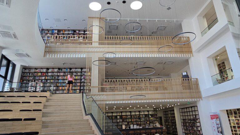 A fost finalizată reabilitarea Bibliotecii Județene „Gheorghe Șincai” din Oradea