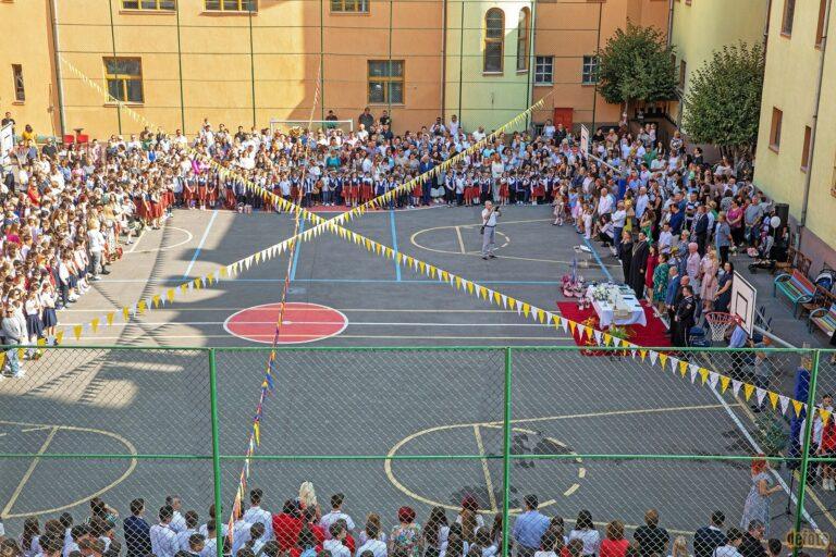 Liceul Greco-Catolic „Iuliu Maniu” din Oradea a pășit cu dreptul în noul an școlar