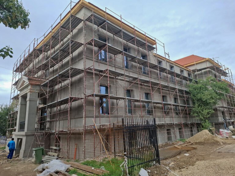 Avansează rapid lucrările de reabilitare ale clădirilor DGASPC Bihor