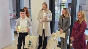 Elevii din Bihor, pe podium la concursul național „Satul meu, în 25 de ani”-43