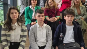 Elevii din Bihor, pe podium la concursul național „Satul meu, în 25 de ani”-67