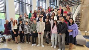 Elevii din Bihor, pe podium la concursul național „Satul meu, în 25 de ani”-97