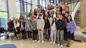 Elevii din Bihor, pe podium la concursul național „Satul meu, în 25 de ani”-98