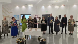 Mai mulți dascăli bihoreni au fost premiați pentru activitatea la catedră-117