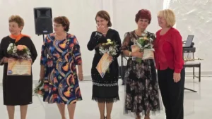 Mai mulți dascăli bihoreni au fost premiați pentru activitatea la catedră-129