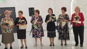 Mai mulți dascăli bihoreni au fost premiați pentru activitatea la catedră-165