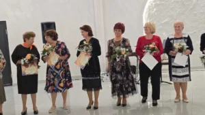 Mai mulți dascăli bihoreni au fost premiați pentru activitatea la catedră-169