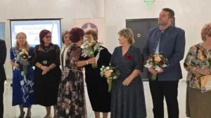 Mai mulți dascăli bihoreni au fost premiați pentru activitatea la catedră-174