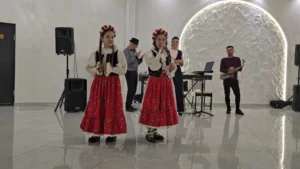 Mai mulți dascăli bihoreni au fost premiați pentru activitatea la catedră-221