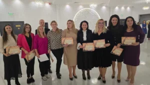 Mai mulți dascăli bihoreni au fost premiați pentru activitatea la catedră-227
