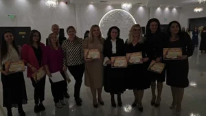 Mai mulți dascăli bihoreni au fost premiați pentru activitatea la catedră-229