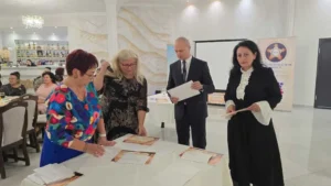 Mai mulți dascăli bihoreni au fost premiați pentru activitatea la catedră-238