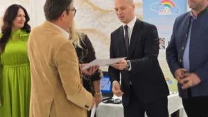 Mai mulți dascăli bihoreni au fost premiați pentru activitatea la catedră-262