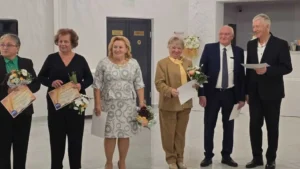 Mai mulți dascăli bihoreni au fost premiați pentru activitatea la catedră-265
