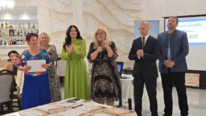 Mai mulți dascăli bihoreni au fost premiați pentru activitatea la catedră-298
