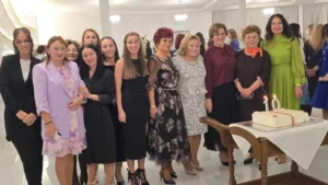 Mai mulți dascăli bihoreni au fost premiați pentru activitatea la catedră-322