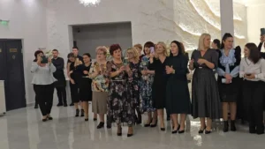 Mai mulți dascăli bihoreni au fost premiați pentru activitatea la catedră-353