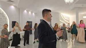 Mai mulți dascăli bihoreni au fost premiați pentru activitatea la catedră-373