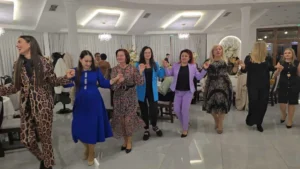 Mai mulți dascăli bihoreni au fost premiați pentru activitatea la catedră-392