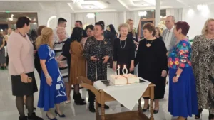 Mai mulți dascăli bihoreni au fost premiați pentru activitatea la catedră-393