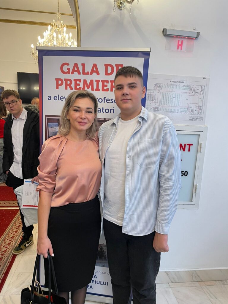 Mihai Alexandru Ardelean – „elevul de aur absolut”, premiat de Societatea Română de Științe Matematice- filiala Bihor și Primăria Oradea