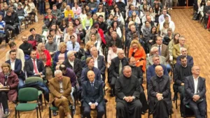 Universitatea din Oradea a deschis noul an pe acordurile propriului imn-07