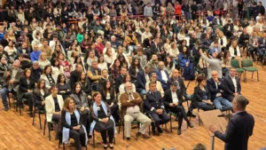 Universitatea din Oradea a deschis noul an pe acordurile propriului imn-10