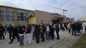 Universitatea din Oradea a deschis noul an pe acordurile propriului imn-106