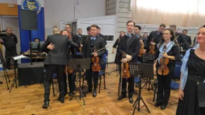 Universitatea din Oradea a deschis noul an pe acordurile propriului imn-110