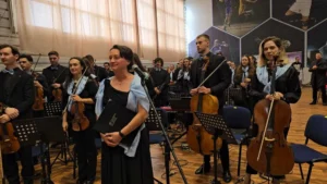 Universitatea din Oradea a deschis noul an pe acordurile propriului imn-111