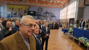Universitatea din Oradea a deschis noul an pe acordurile propriului imn-115