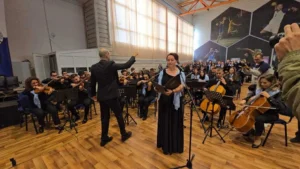 Universitatea din Oradea a deschis noul an pe acordurile propriului imn-121