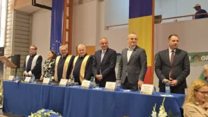 Universitatea din Oradea a deschis noul an pe acordurile propriului imn-122