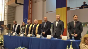 Universitatea din Oradea a deschis noul an pe acordurile propriului imn-123