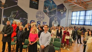 Universitatea din Oradea a deschis noul an pe acordurile propriului imn-130
