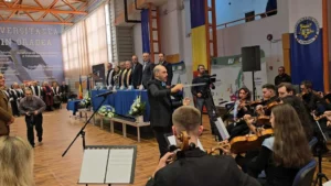 Universitatea din Oradea a deschis noul an pe acordurile propriului imn-133