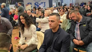 Universitatea din Oradea a deschis noul an pe acordurile propriului imn-140