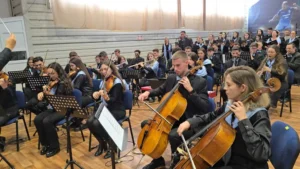 Universitatea din Oradea a deschis noul an pe acordurile propriului imn-143