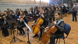 Universitatea din Oradea a deschis noul an pe acordurile propriului imn-147