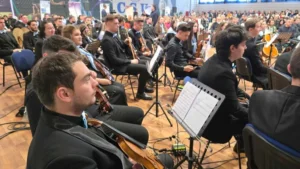 Universitatea din Oradea a deschis noul an pe acordurile propriului imn-15